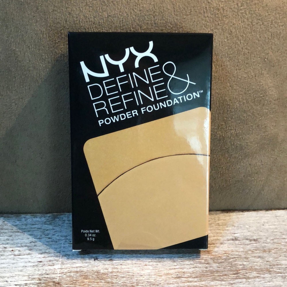 NYX Define & Refine Powder Foundation DRPF03